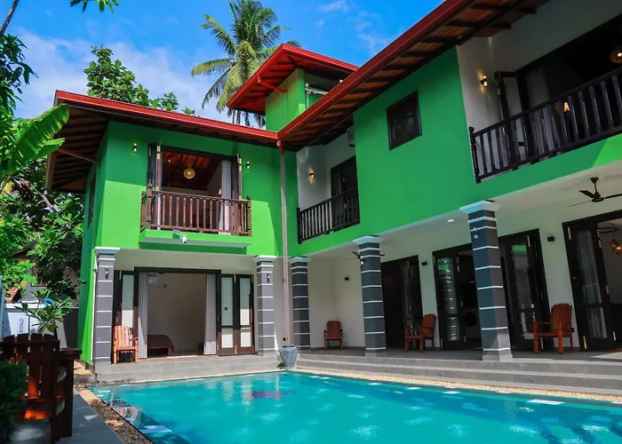Ibson Villa - 02 Hikkaduwa With 4 Bedrooms & Salt Water Swimming Pool