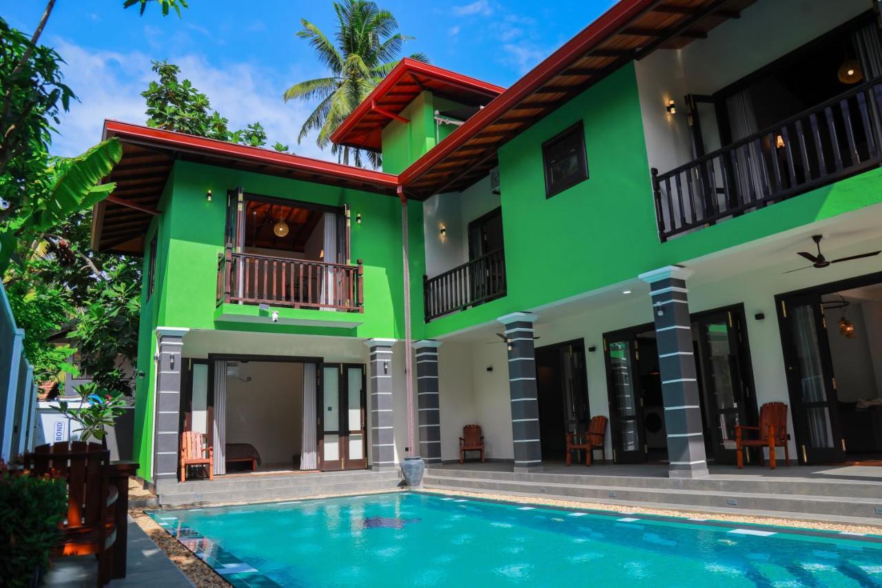 Ibson - 02 With 4 Bedrooms & Salt Water Swimming Pool Villa Hikkaduwa