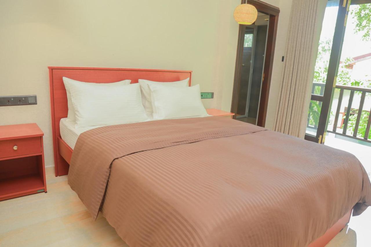 Villa Ibson - 02 With 4 Bedrooms & Salt Water Swimming Pool *