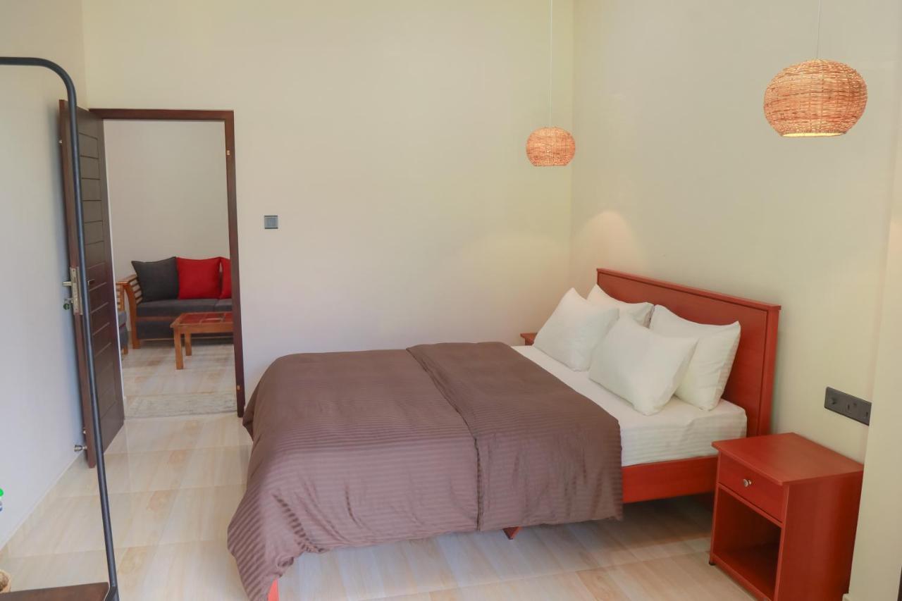 Ibson - 02 With 4 Bedrooms & Salt Water Swimming Pool *