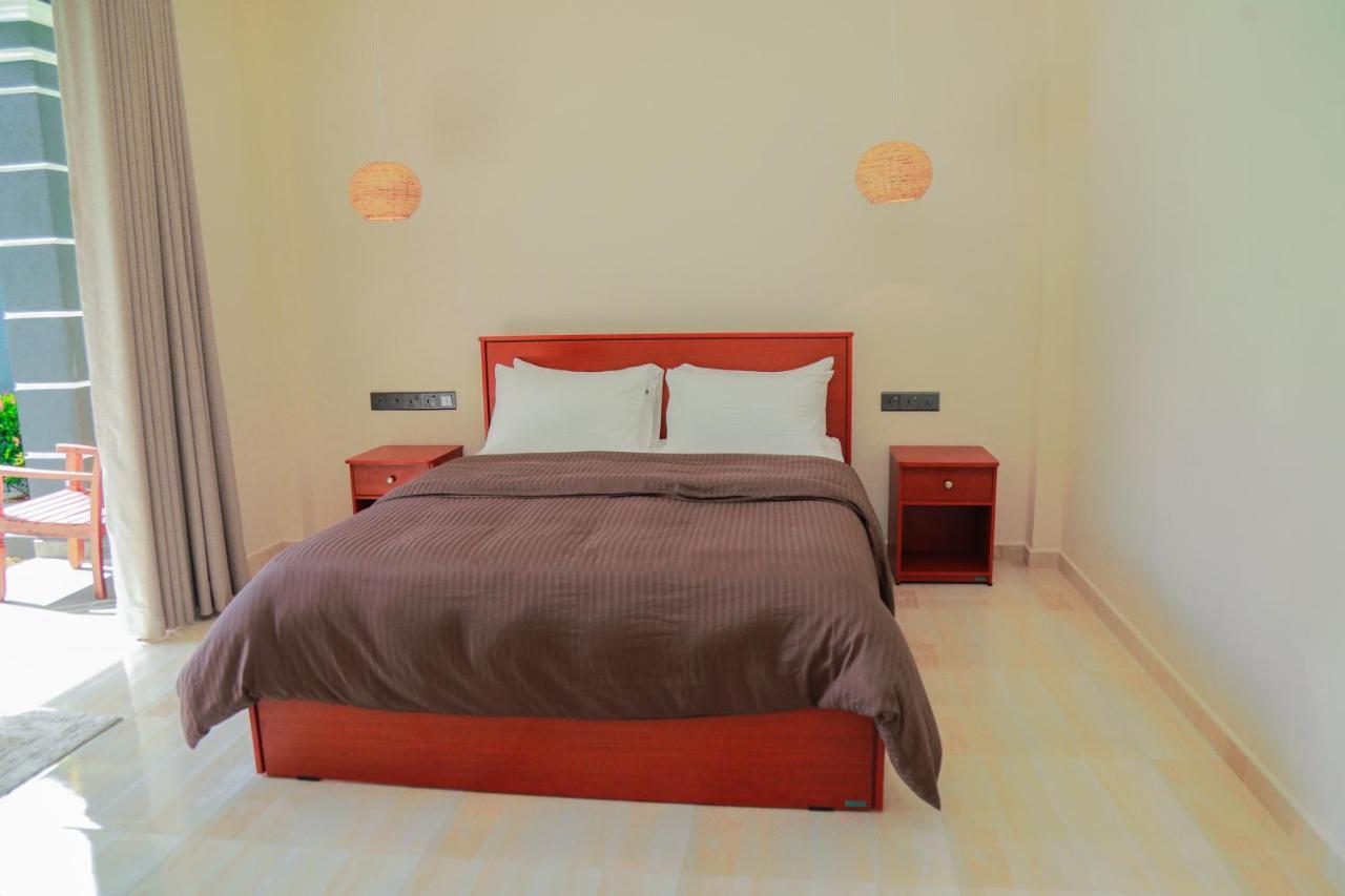 Ibson - 02 With 4 Bedrooms & Salt Water Swimming Pool *