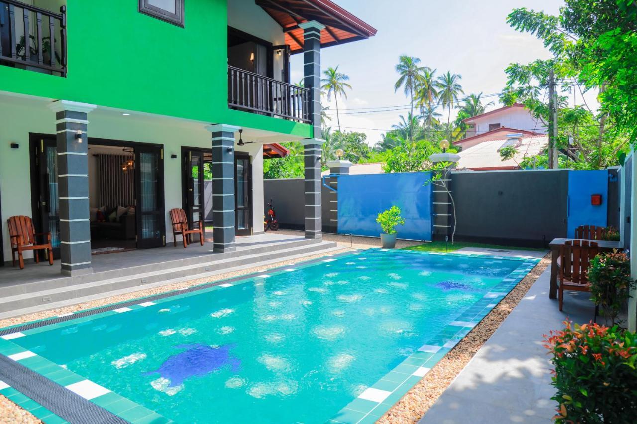 Ibson - 02 With 4 Bedrooms & Salt Water Swimming Pool Villa Hikkaduwa