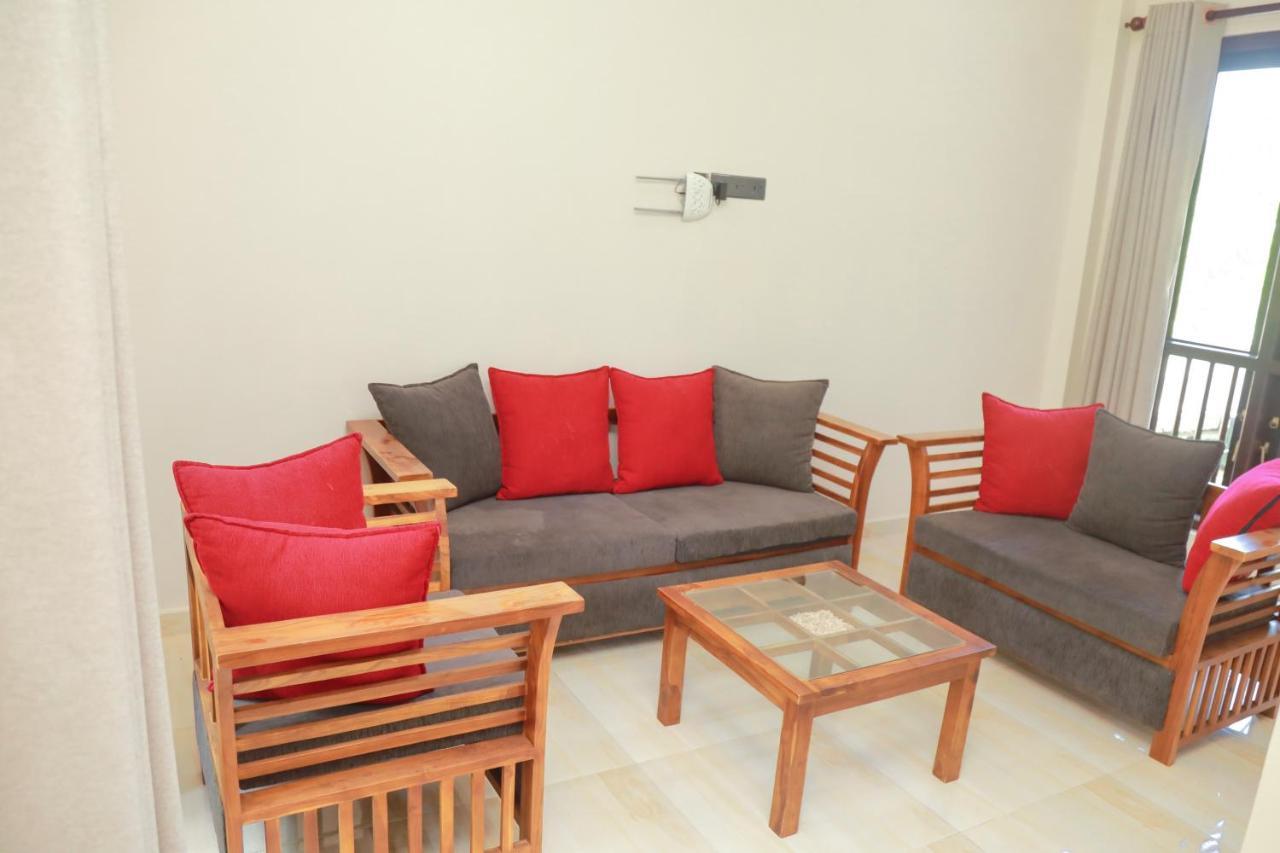 Ibson - 02 With 4 Bedrooms & Salt Water Swimming Pool Villa