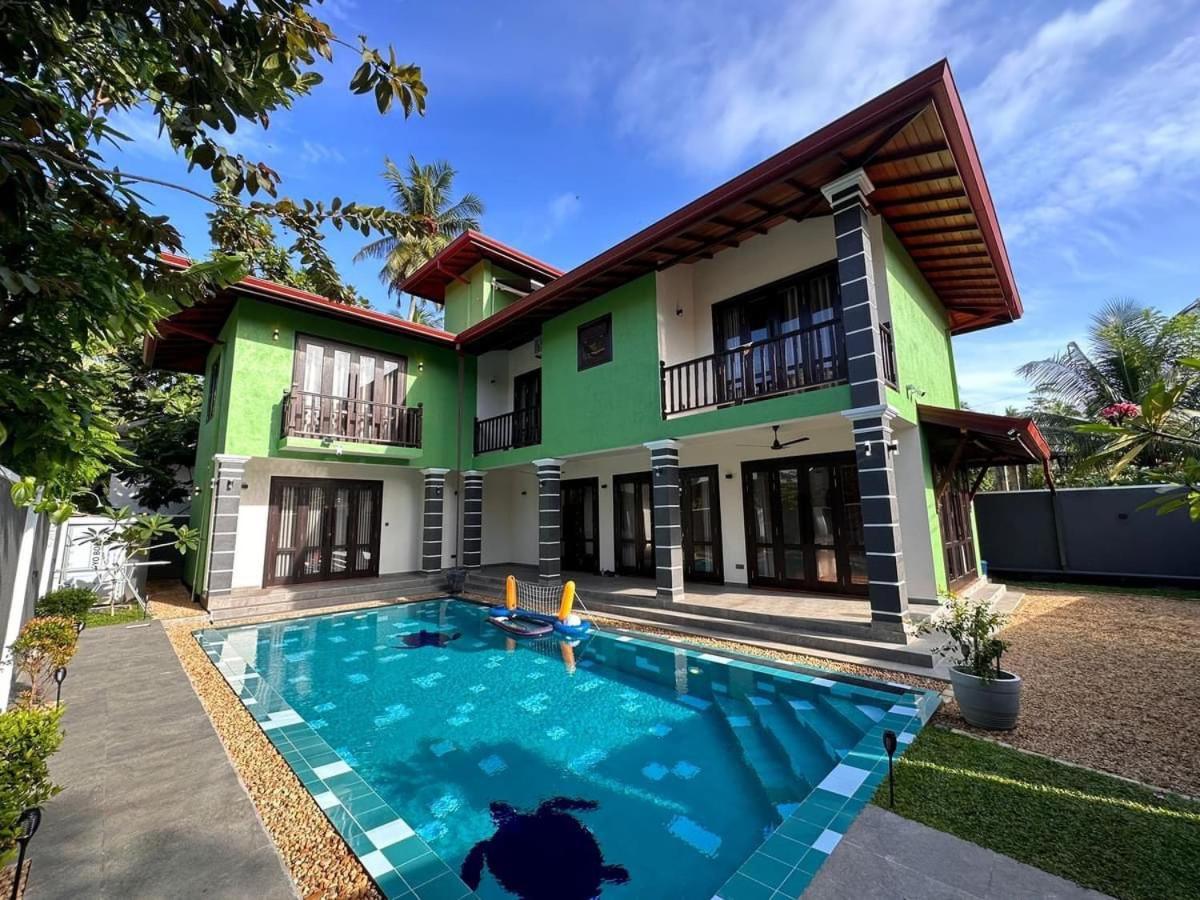 Villa Ibson - 02 With 4 Bedrooms & Salt Water Swimming Pool