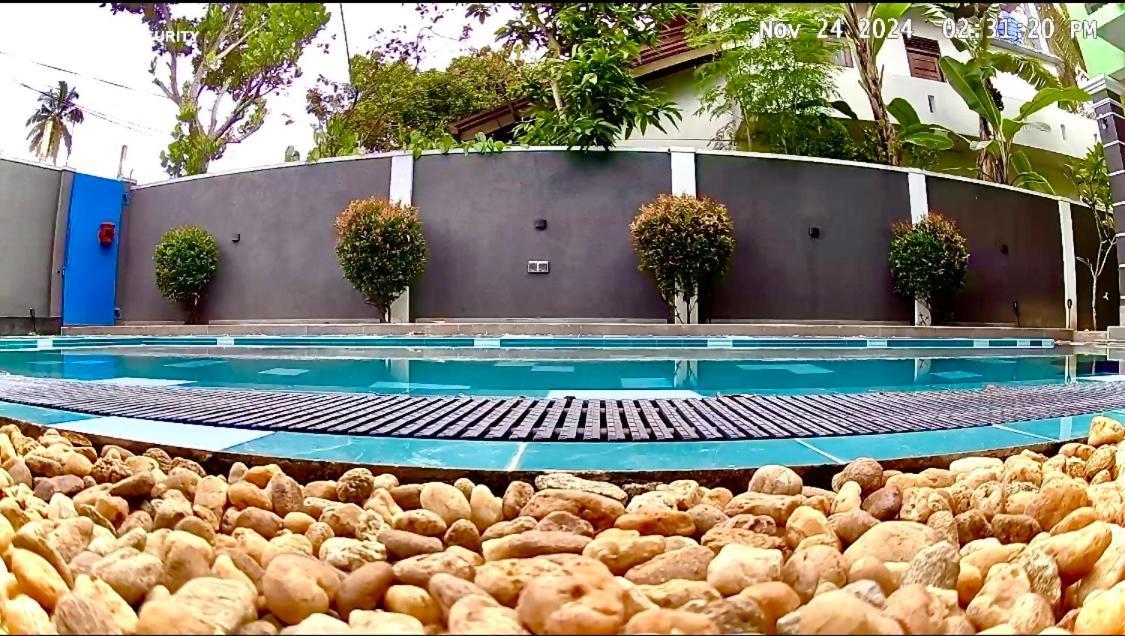 Ibson - 02 With 4 Bedrooms & Salt Water Swimming Pool Hikkaduwa